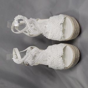 NWT Wedding Heels Straps Bride Bridesmaid Bohemian Floral Lace Women's Size 7.5